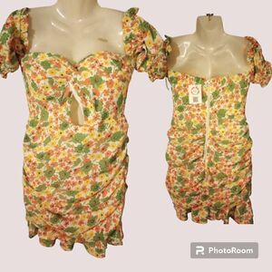 ✨ NWT flirty floral off shoulder dress with front cut out and ruffle hem
